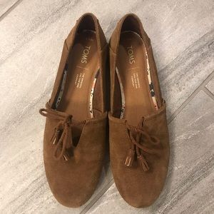 Toms Kelly Slip-Ons - Brown Suede - size 8.5